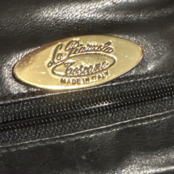 Elegant Black Woven Shoulder bag with Gold Color Accents - Picture 9 of 12